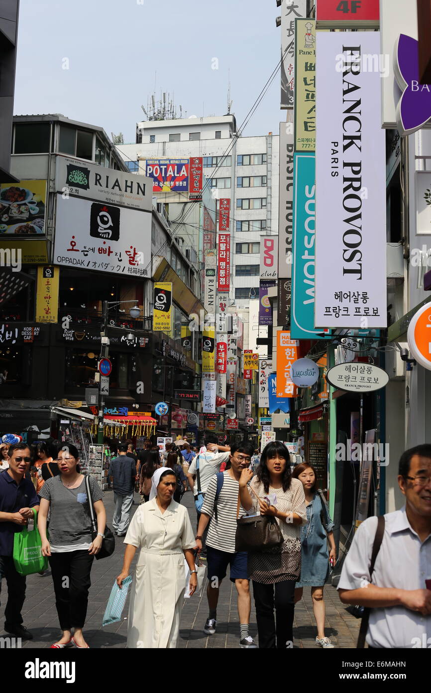 Straßen-Richtung, Myeongdong, Seoul, Südkorea Stockfoto