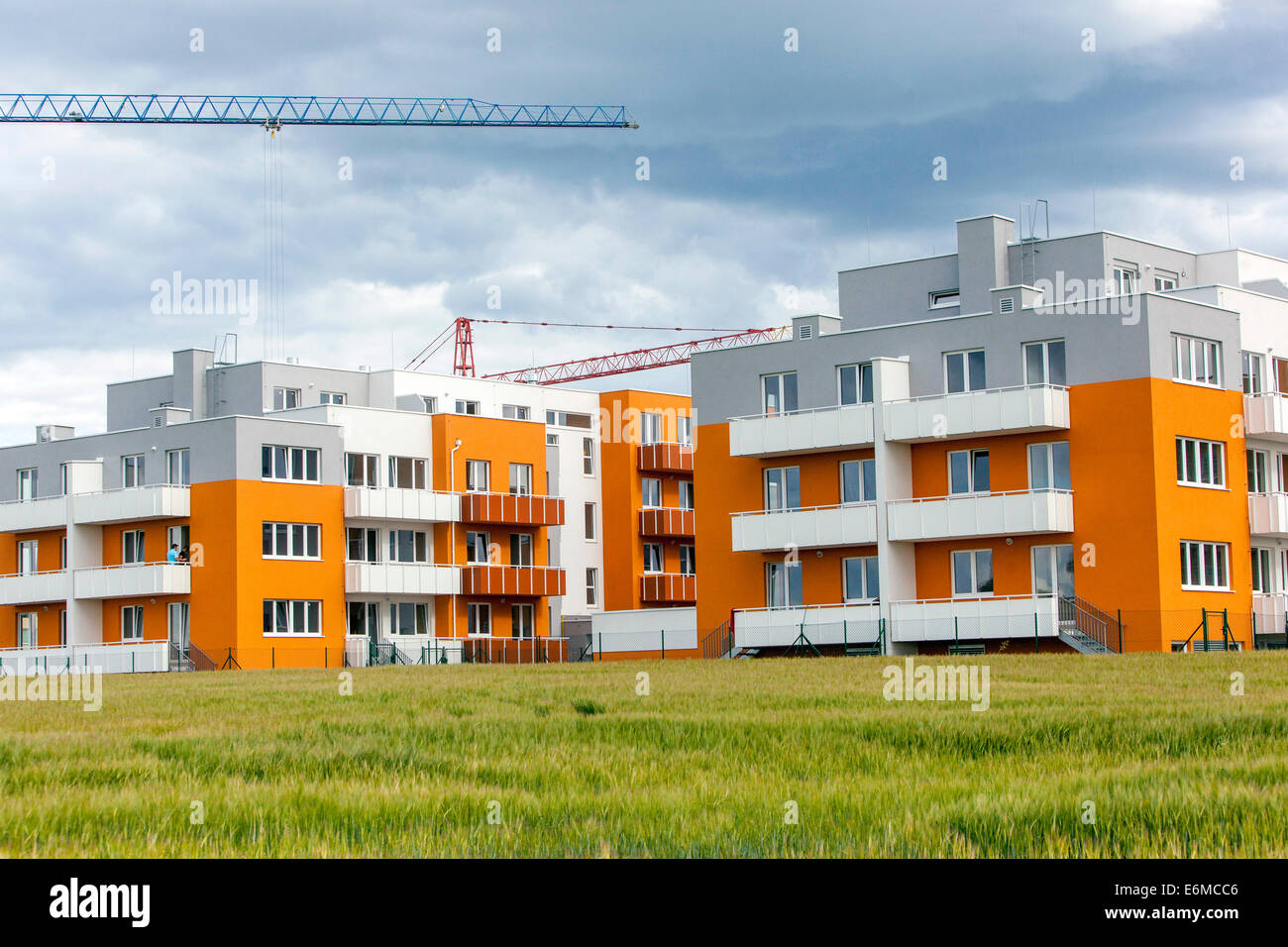 Neue Wohngebäude in Prager tschechischen Wohnanlagen in Tschechien Stockfoto