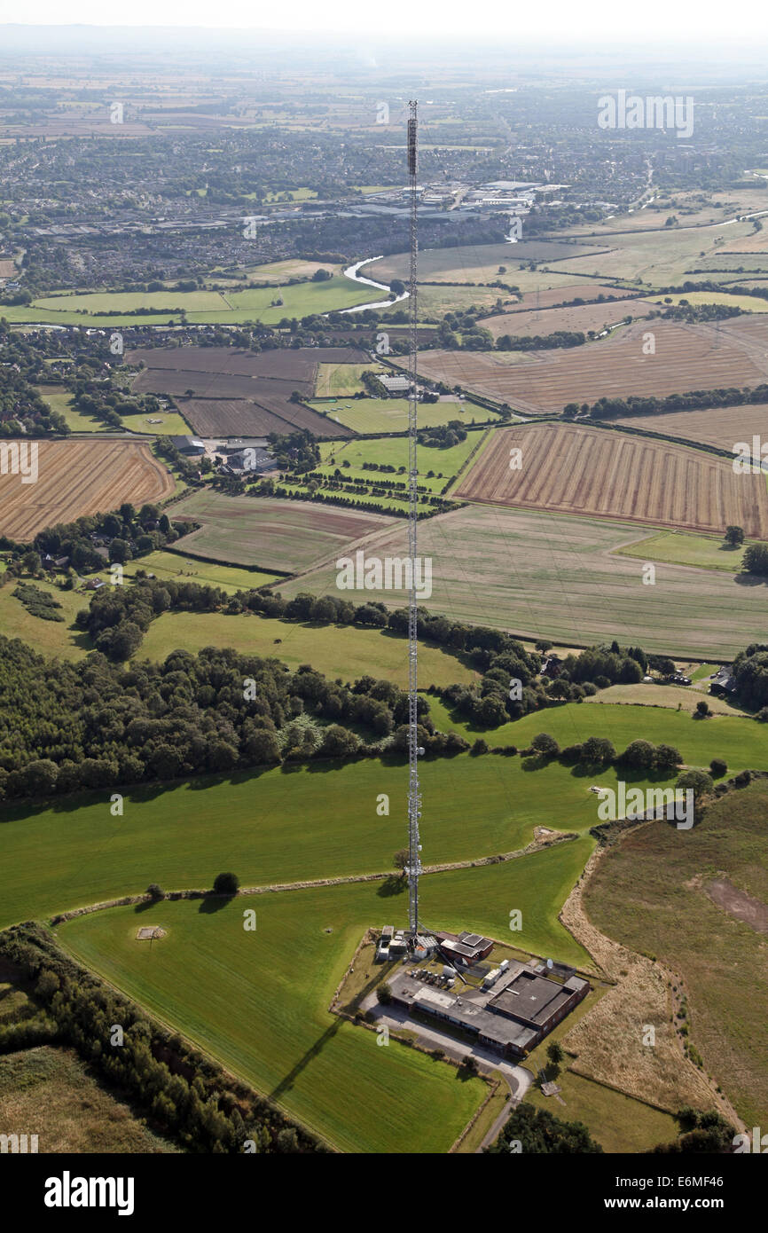 Luftaufnahme von einem TV-Mast in der Nähe von Burton-on-Trent, Staffordshire, UK Stockfoto