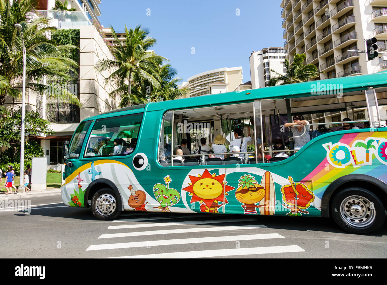 Honolulu Waikiki Beach Hawaii, Hawaiian, Oahu, Kalia Road, Bus, Bus, Besucher reisen Reise Tour touristischer Tourismus Wahrzeichen, Kultur kulturelle va Stockfoto