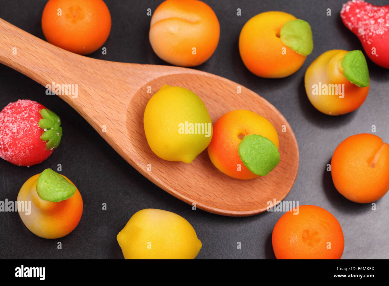 Marzipan Fruit Not Cake Stockfotos &amp; Marzipan Fruit Not Cake Bilder - Alamy