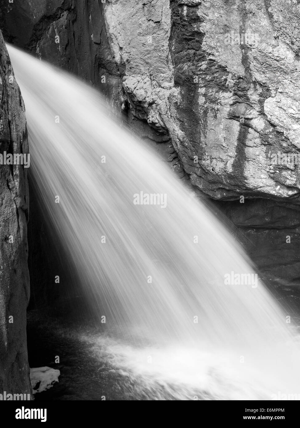 Ein Wasserfall am Bärenschützklamm, Österreich. Stockfoto
