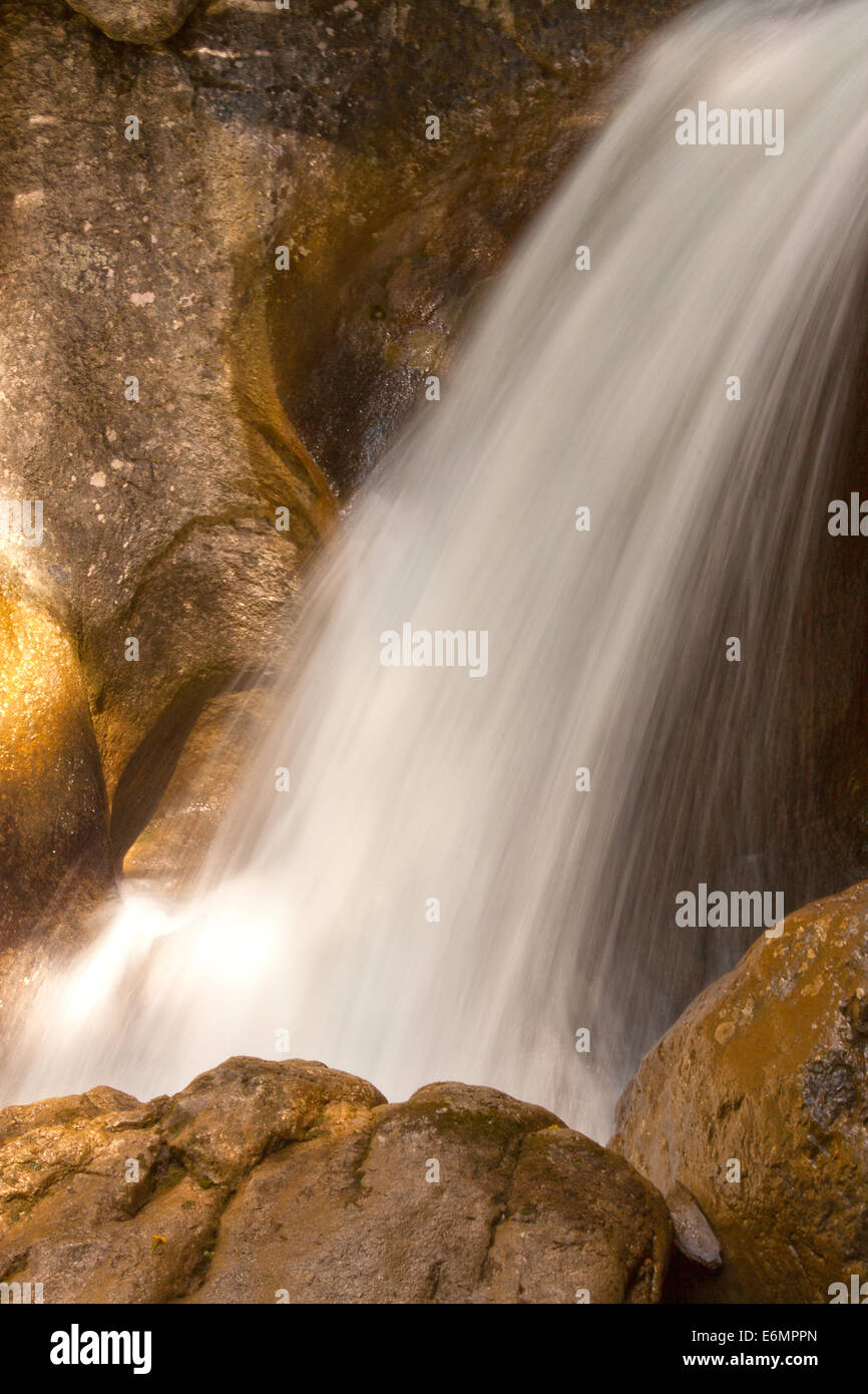 Ein Wasserfall am Bärenschützklamm, Österreich. Stockfoto