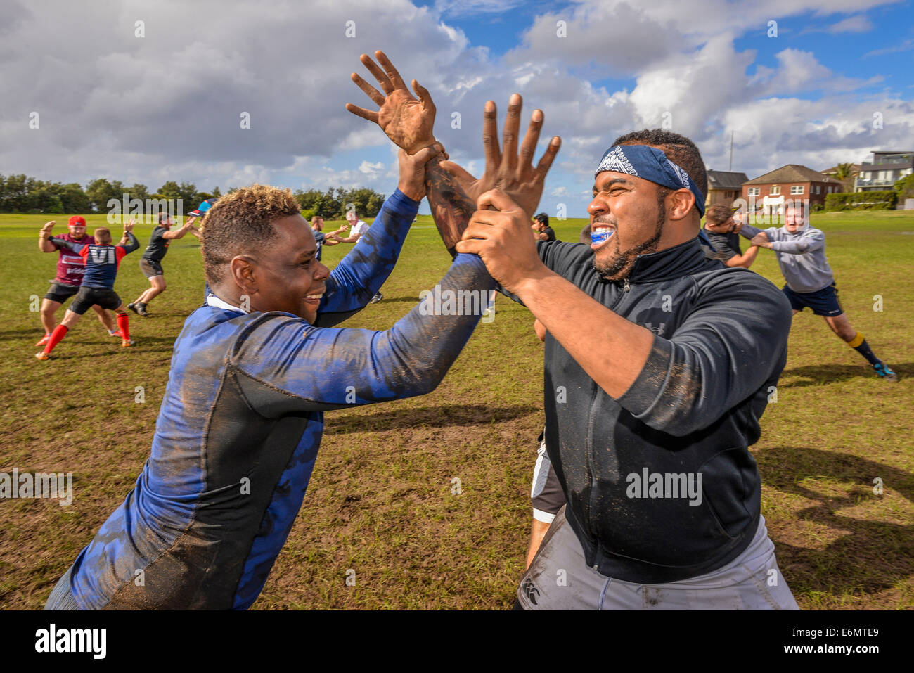 Bingham Cup 2014 kombiniert Trainingseinheit mit NSW Waratah Trainern, Spielern und Wallabies coach Andrew Blade vor dem Start des Wettbewerbs. Stockfoto