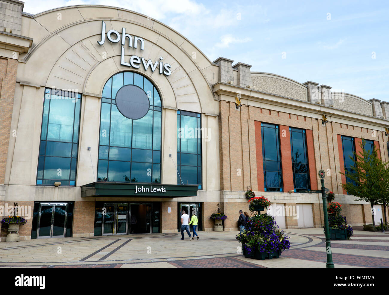 Eingang zu den John Lewis Department Store im Trafford Centre