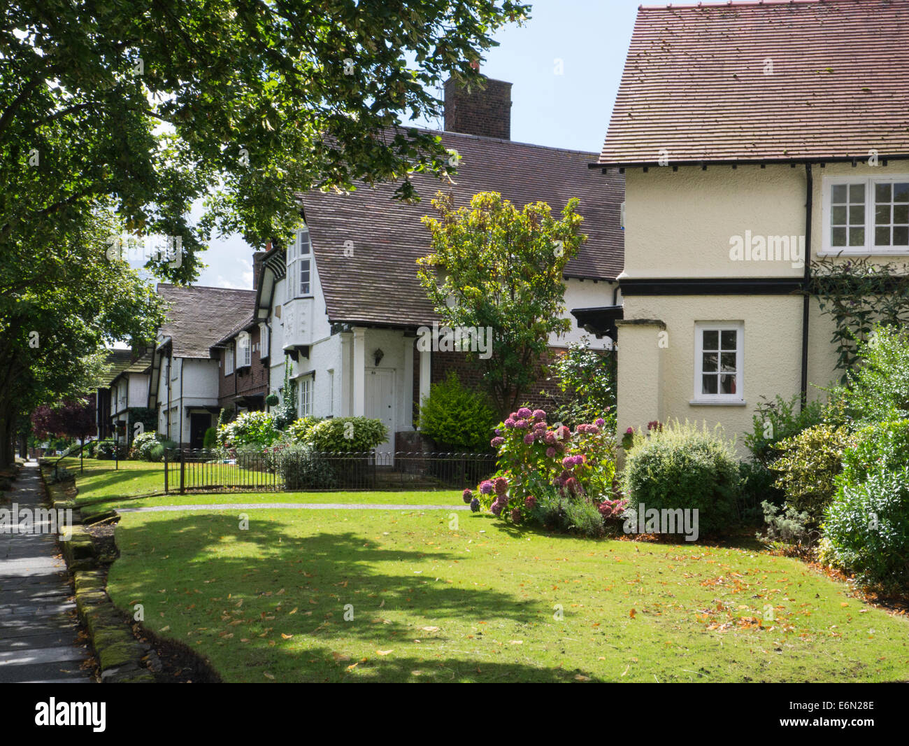 Port Sunlight Wirral Merseyside England UK verschiedene architektonische Stile Hebel Brüder Arbeitnehmer Wohnungen im Model Village von berühmten Architekten entworfen Stockfoto