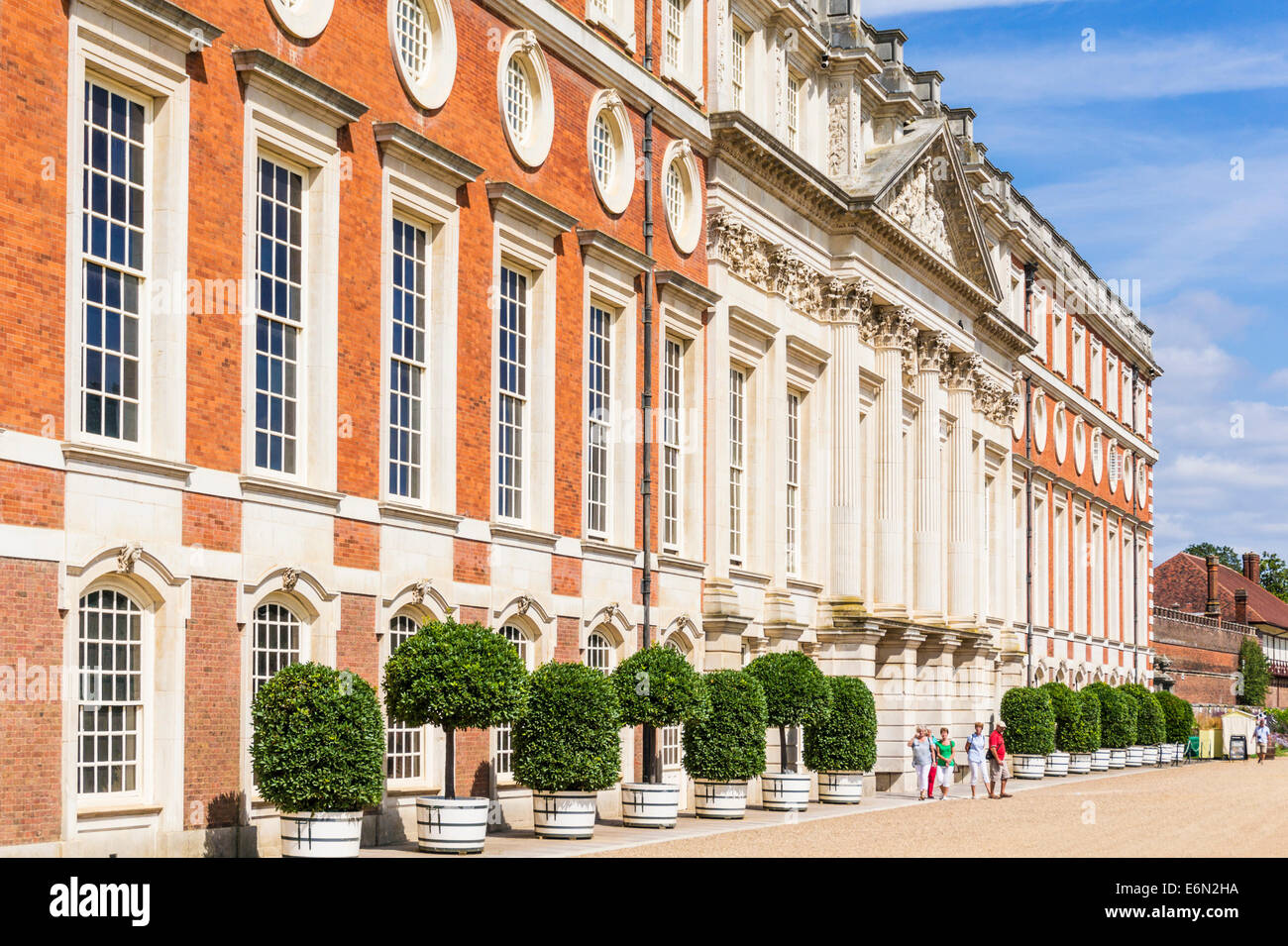 Hampton Court Palace vorderen London England UK GB EU Osteuropa Stockfoto