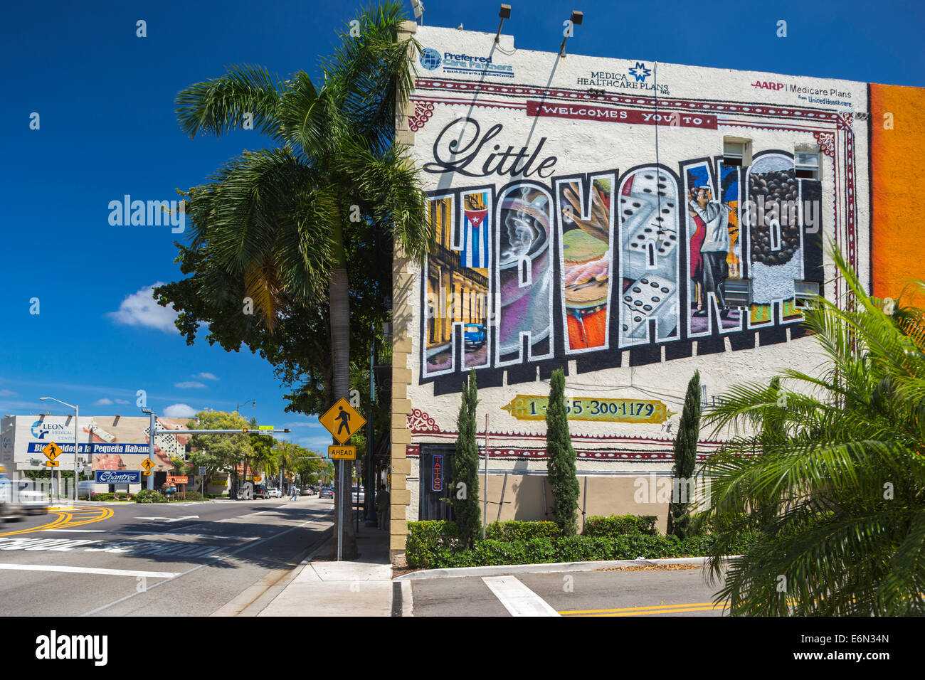 WILLKOMMEN BEI LITTLE HAVANA SIGN WANDBILD (©UNZUGESCHRIEBEN) ACHTE STRASSE LITTLE HAVANA NACHBARSCHAFT MIAMI FLORIDA Stockfoto