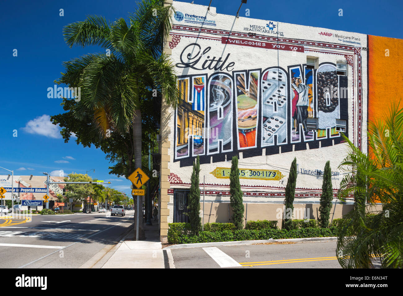 WILLKOMMEN BEI LITTLE HAVANA SIGN WANDBILD (©UNZUGESCHRIEBEN) ACHTE STRASSE LITTLE HAVANA NACHBARSCHAFT MIAMI FLORIDA Stockfoto