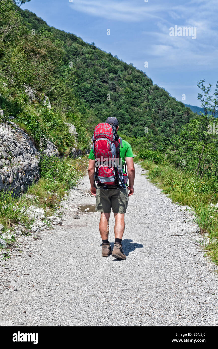 Menschen wandern Alpen unterwegs Stockfoto