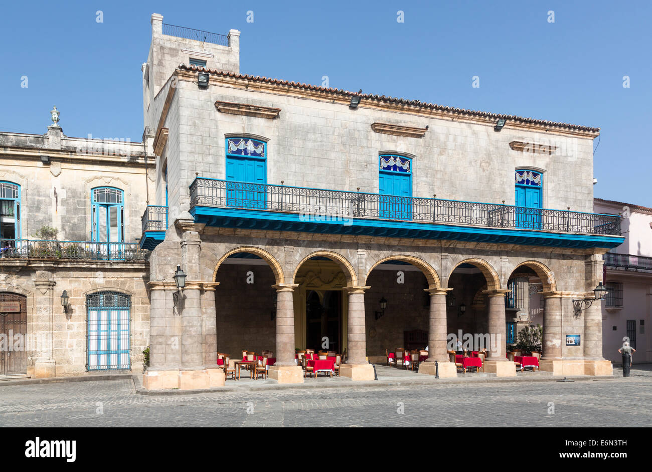 Palacio de Los Marqueses de Aguas Claras, Plaza De La Catedral, Havanna, Kuba Stockfoto