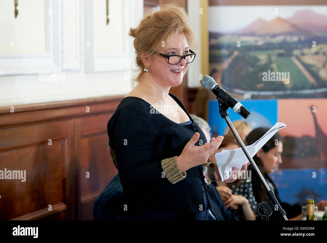 Lucy Lethbridge in literarischen Oldie Mittagessen 10.01.13 Stockfoto