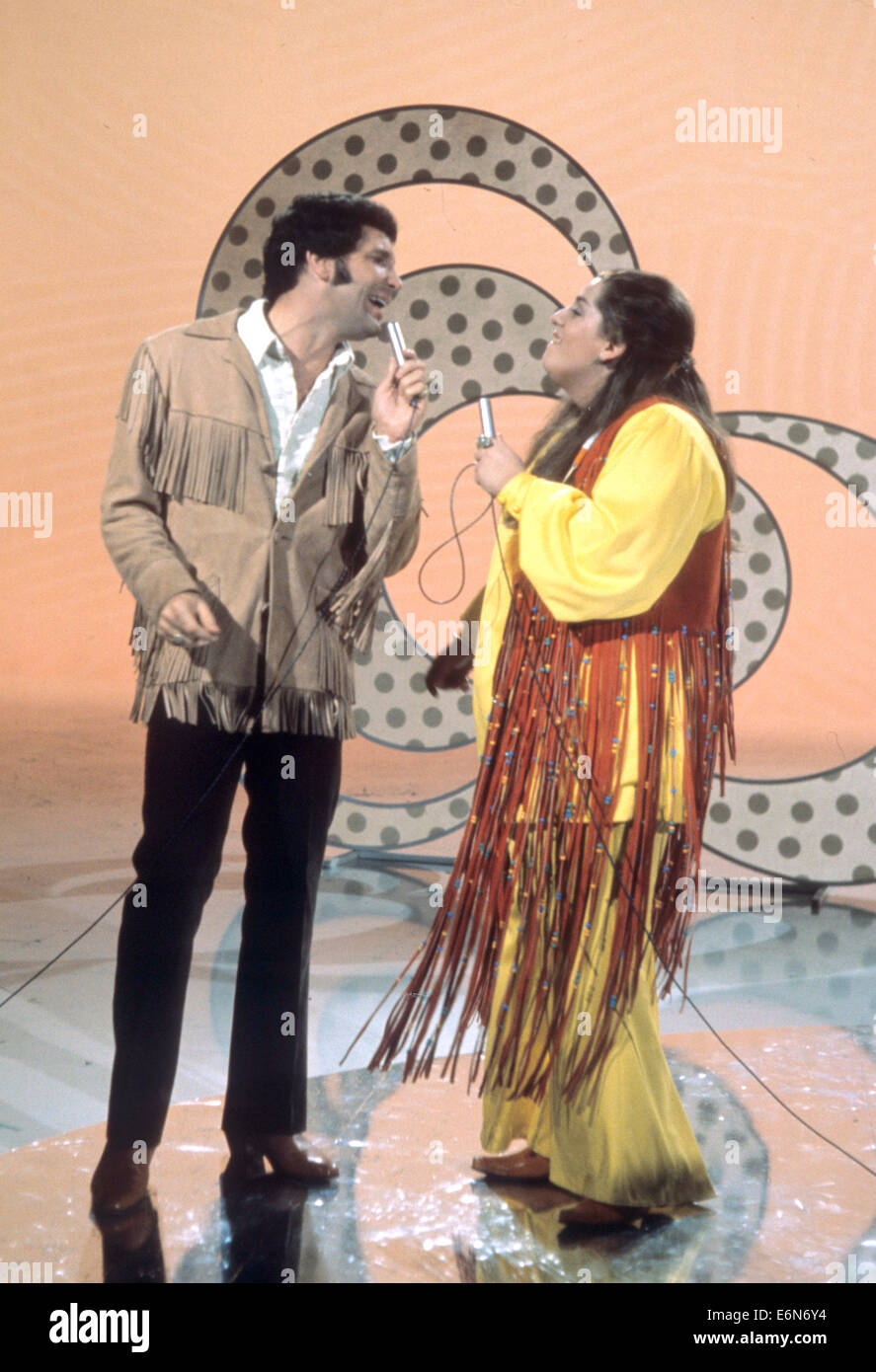 Sänger TOM JONES UK mit Mama Cass auf seinem TV-show, das ist Tom Jones im März 1969 Stockfoto