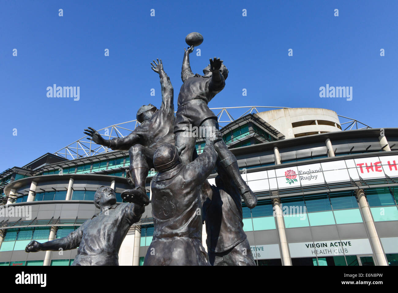 Twickenham Rugby Stadion Rugby-Spieler statue Stockfoto