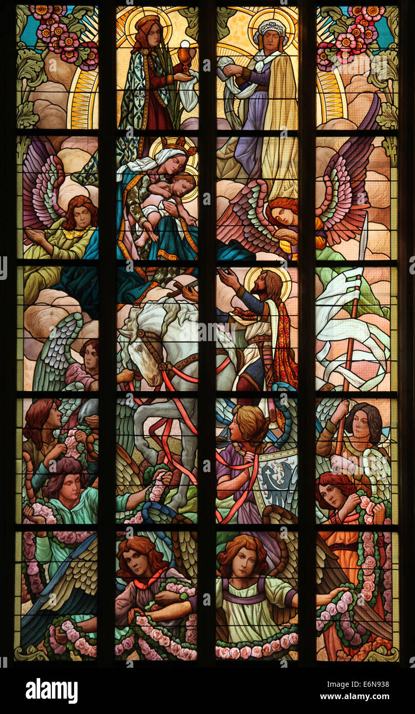 St.-Wenzels und der Jungfrau Maria. Glasfenster in der Kirche St. Barbara in Kutná Hora, Tschechische Republik. Stockfoto