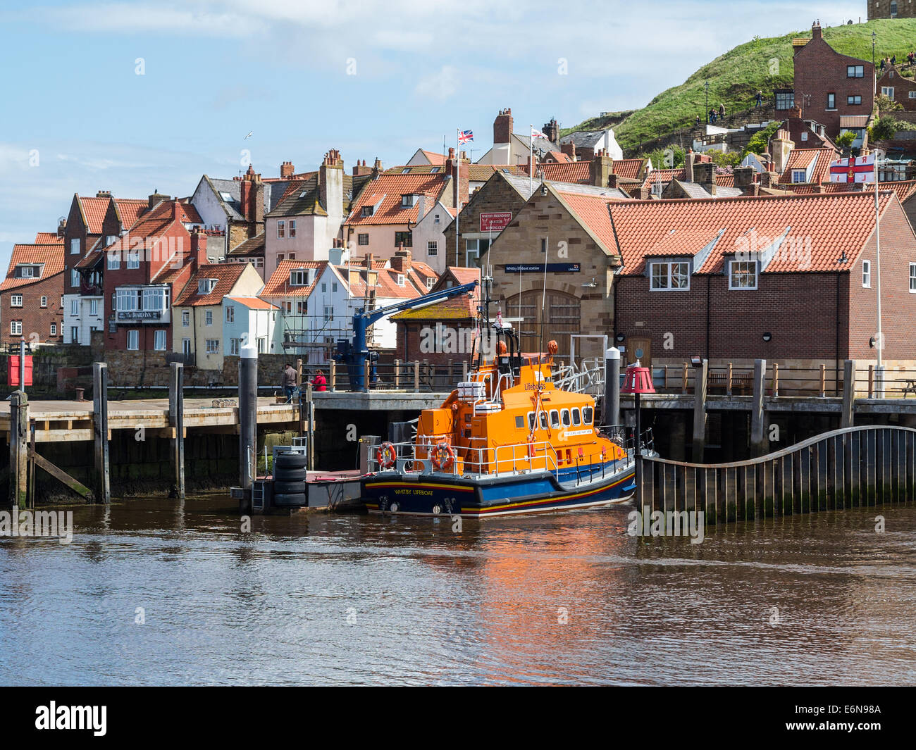 Whitby RNLI-Rettungsboot im Dock in Whitby, North Yorkshire, England Stockfoto