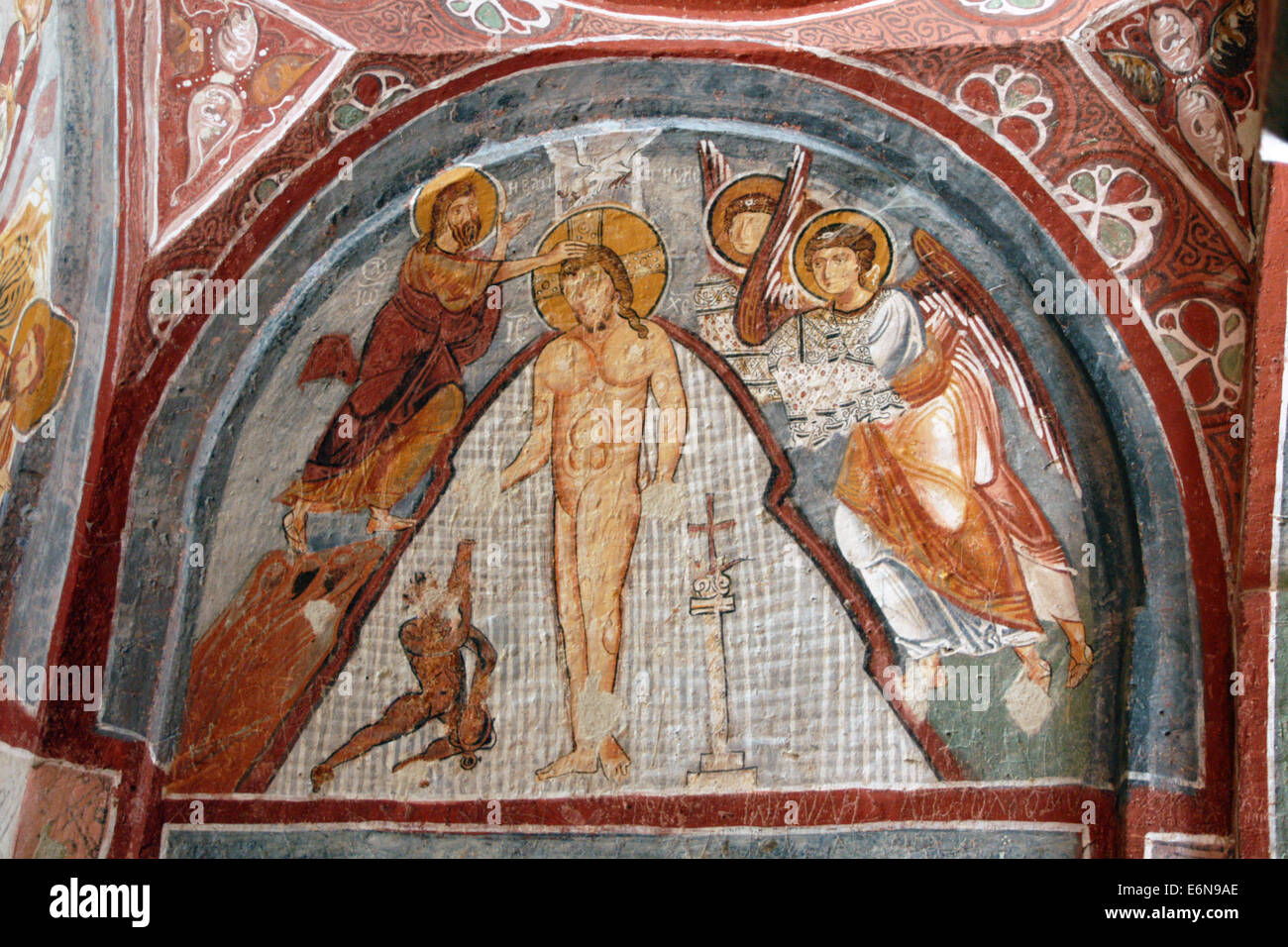 Taufe Christi. Byzantinische Fresken in der Apple-Kirche (Tokali Kilise) in der Nähe von Göreme in Kappadokien, Türkei. Stockfoto