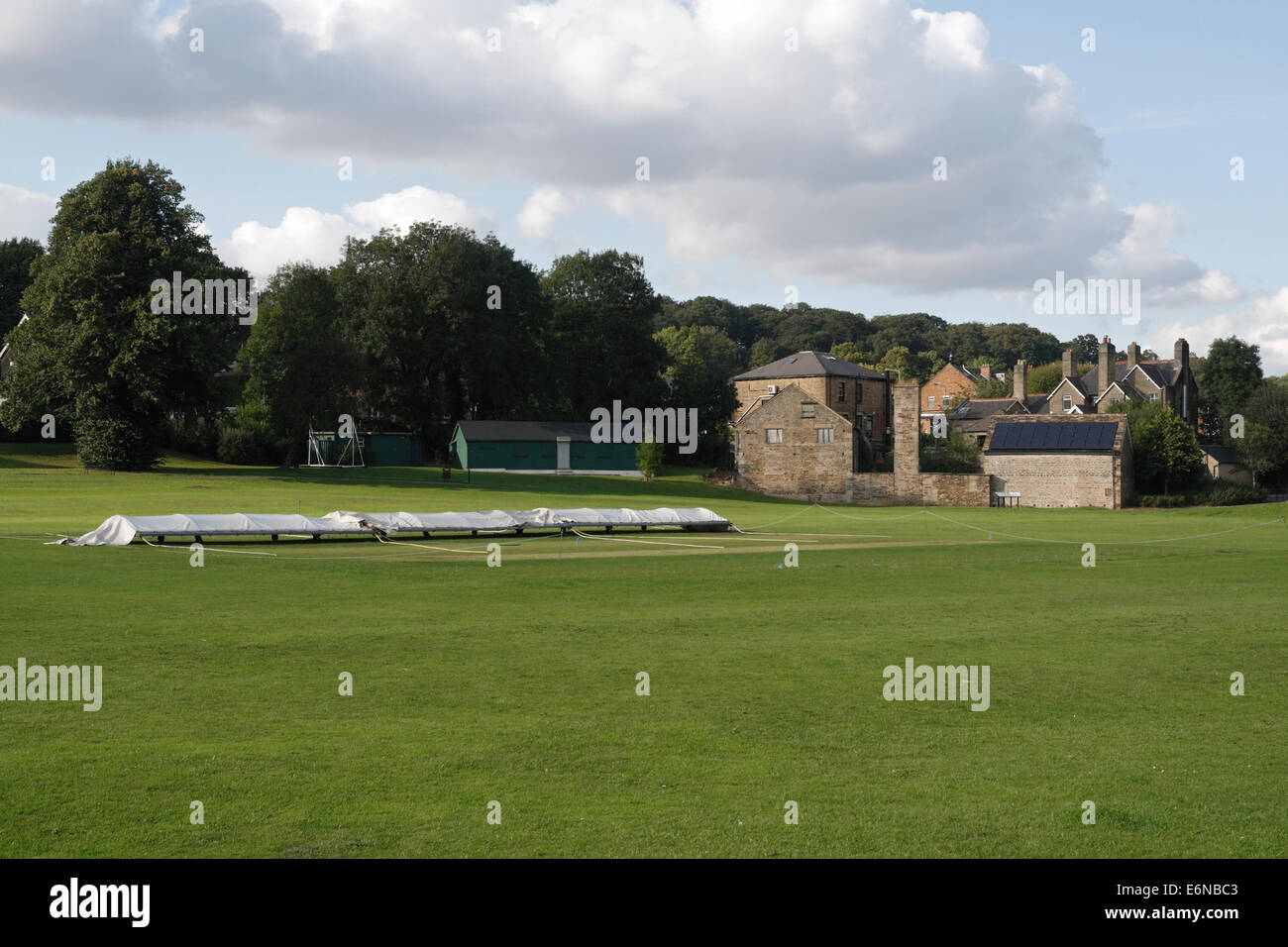 Bezüge auf die Cricket-Platz in Millhouses Parken Sheffield Stockfoto