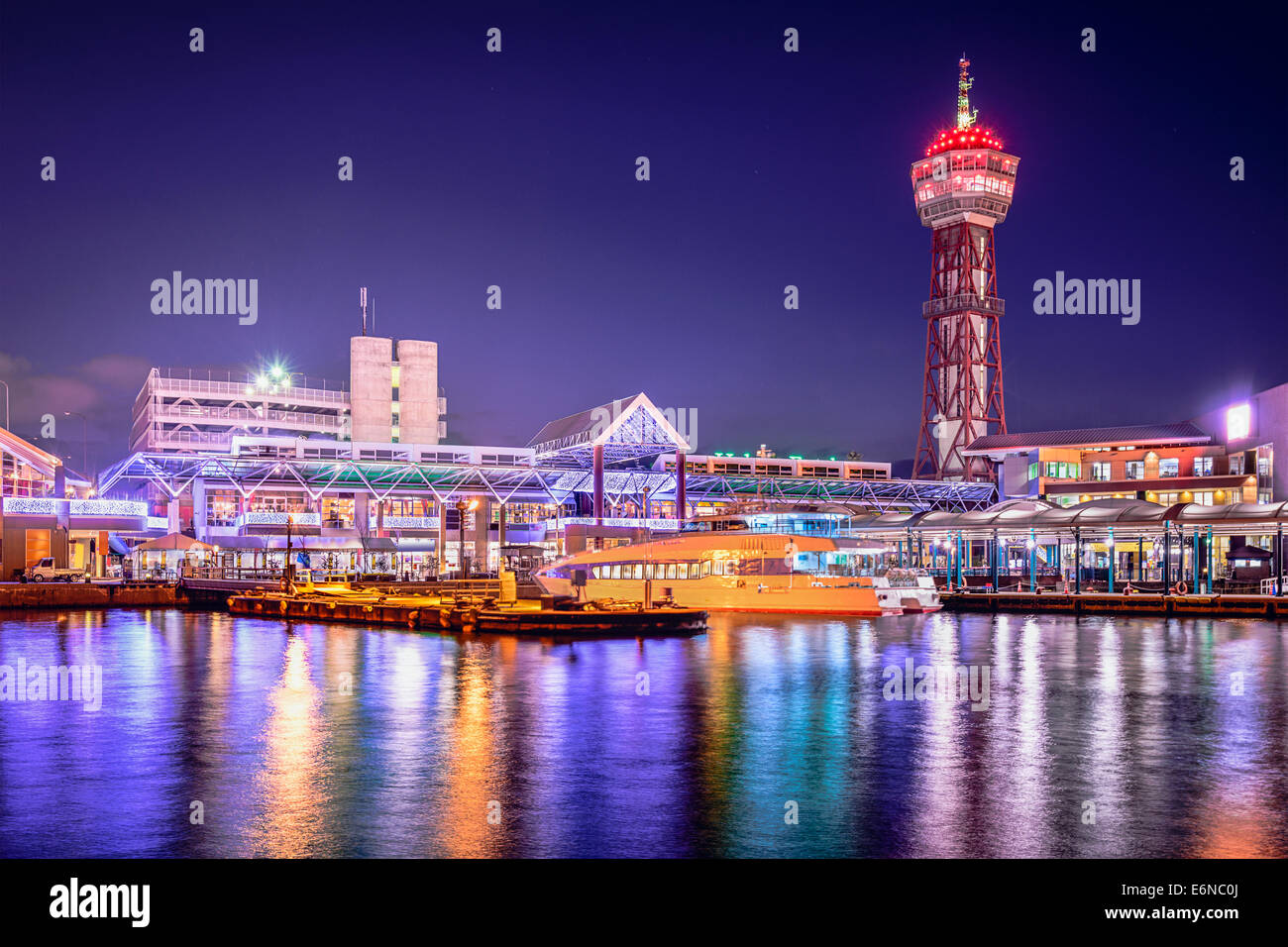 Fukuoka, Japan Stadt Skyline am Hafen. Stockfoto