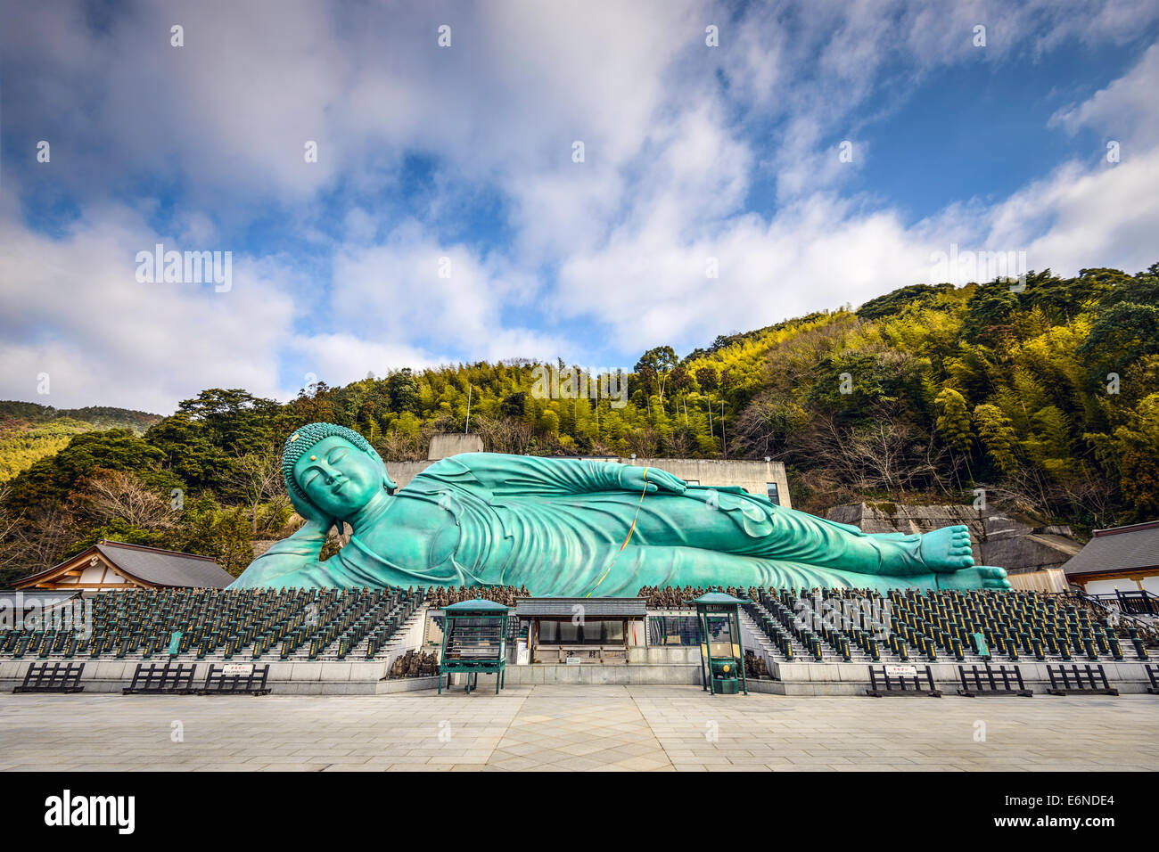 Der liegende Buddha des Nanzoin-Tempels in Fukuoka, Japan. Stockfoto