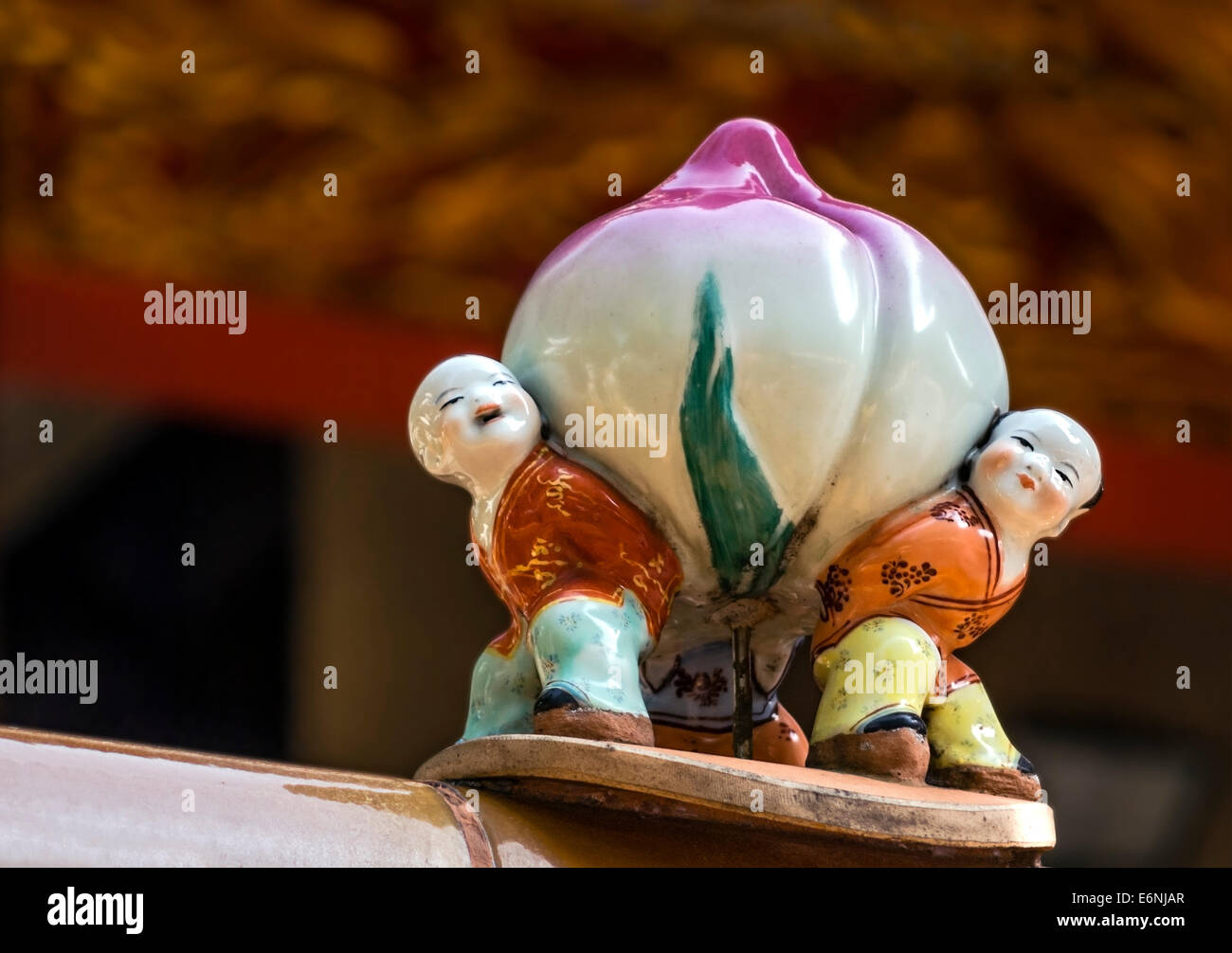 Chinesische Keramik Detail Kwan Im Thong Hood Cho Tempel, Bugis, Singapur Stockfoto