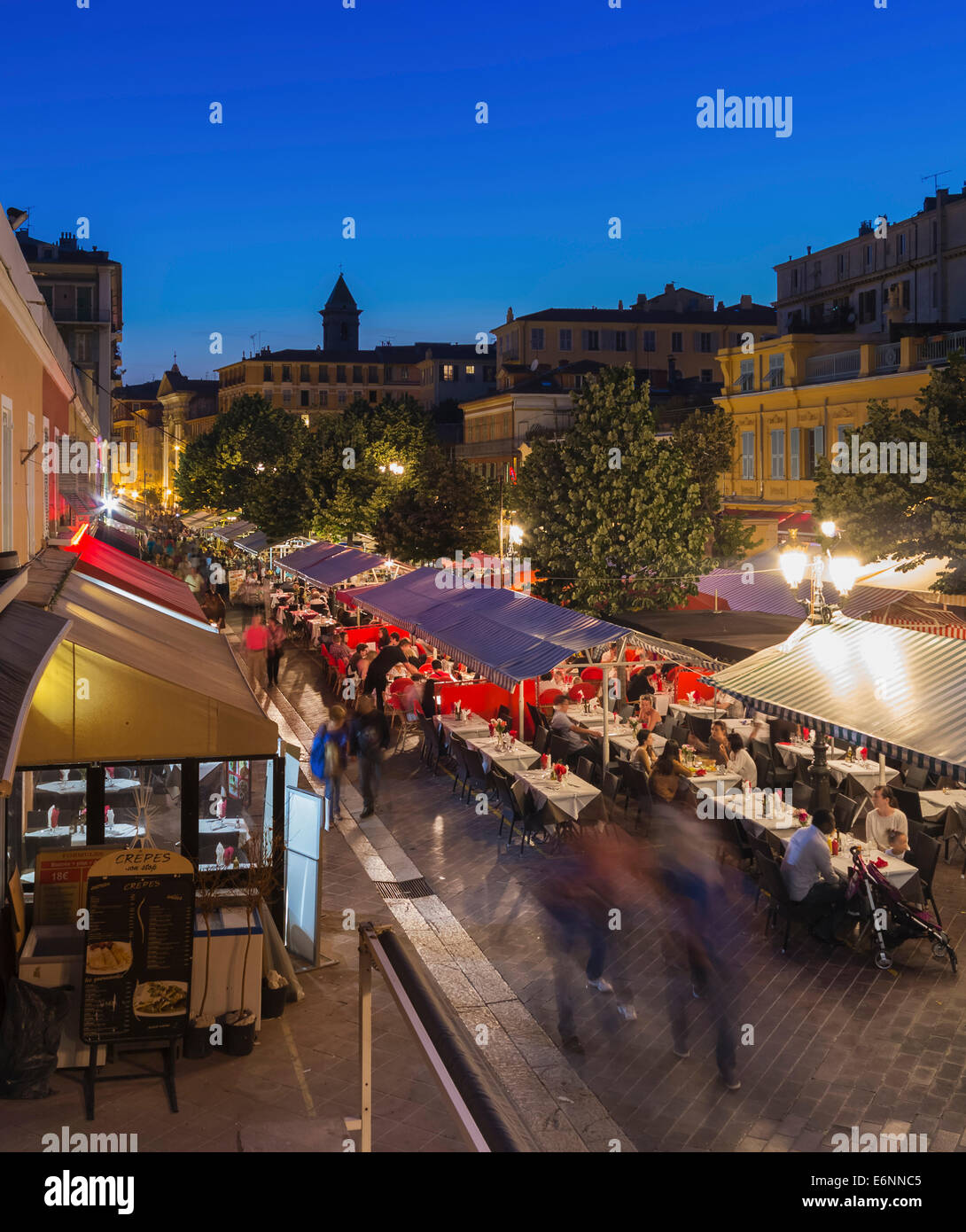 Restaurants in der Altstadt, Nizza, Provence, Frankreich Stockfoto