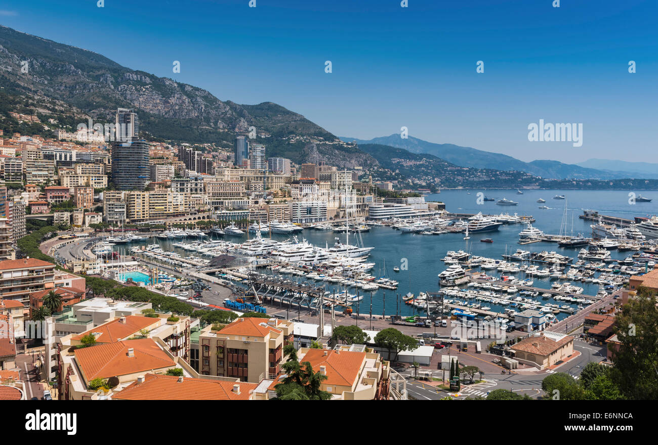 Monte Carlo, Monaco, Südfrankreich, Europa - Blick über den Hafen Stockfoto