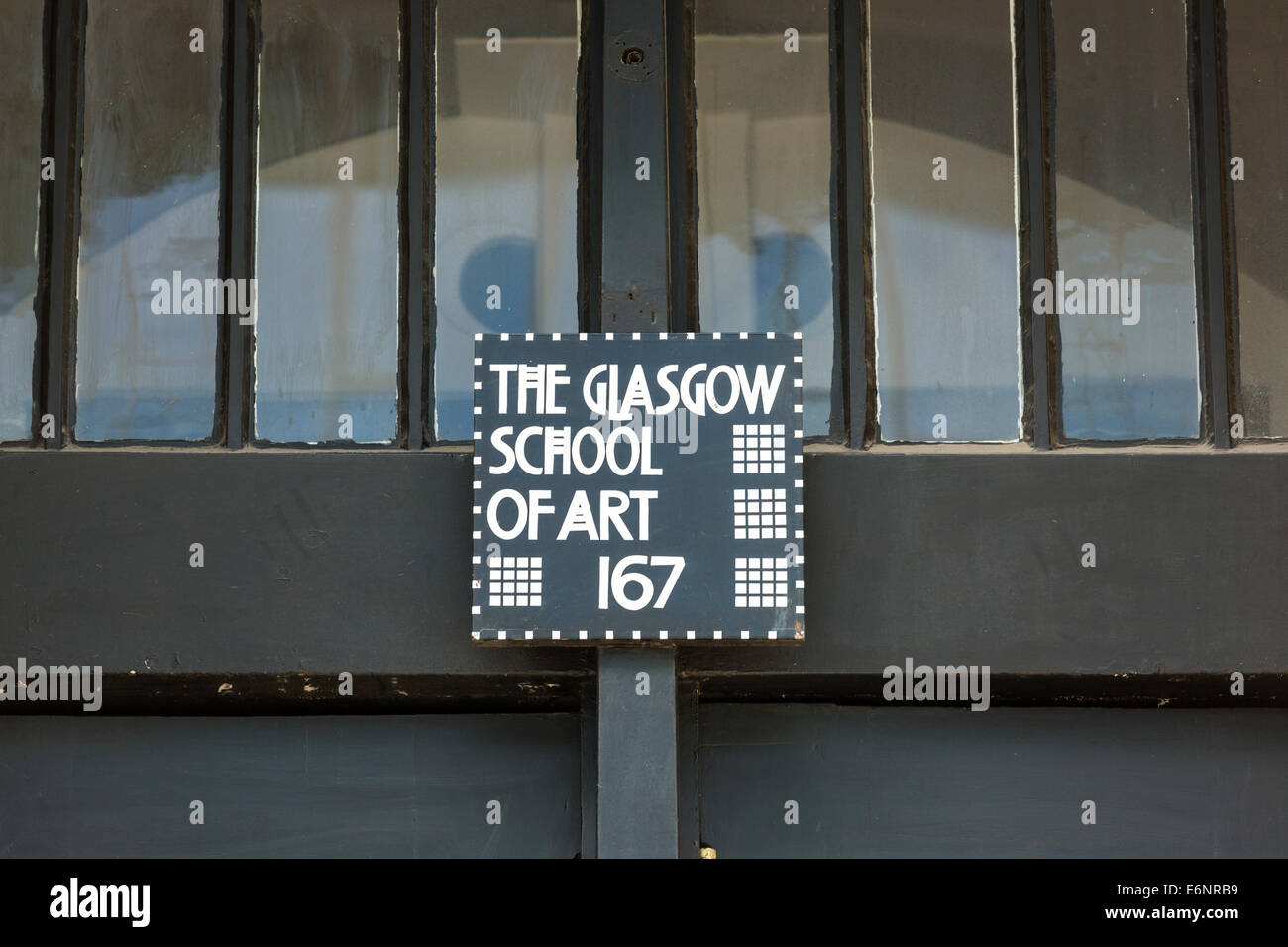 Eingang an der Glasgow School of Art, Renfrew Street, Glasgow, Schottland, Vereinigtes Königreich Stockfoto