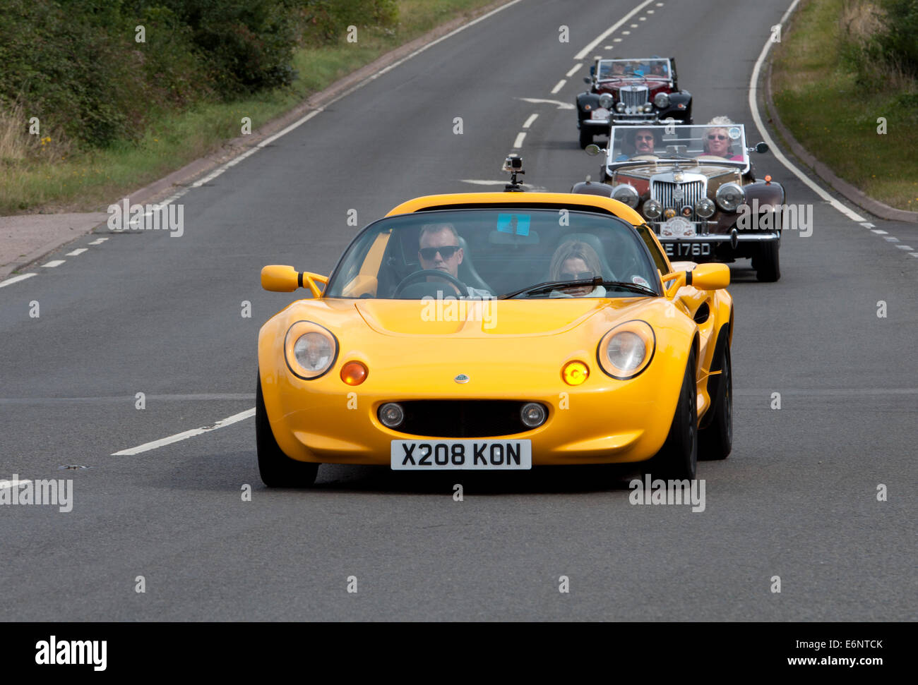 Lotus Elise Auto unterwegs Fosse Way, Warwickshire, UK Stockfoto