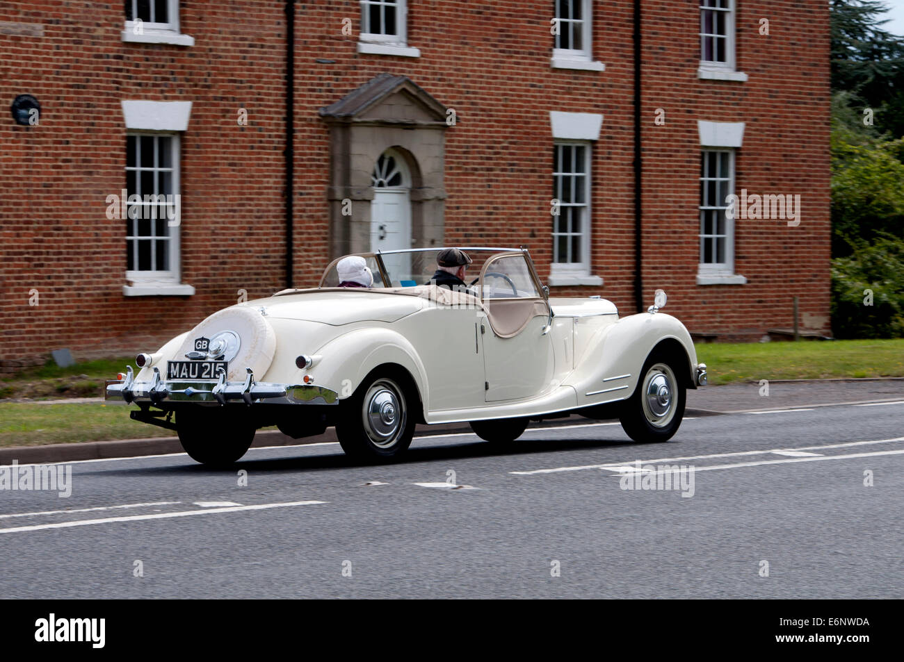 1949 Riley RM Auto vorbei Harwoods House, Warwickshire, UK Stockfoto