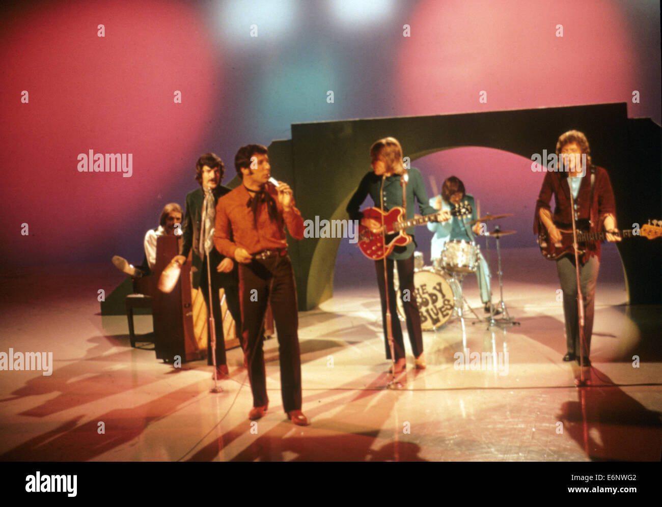 TOM JONES Welsh-Pop-Sängerin mit den Moody Blues auf seinem TV zeigen, das ist Tom Jones im Jahr 1969 Stockfoto