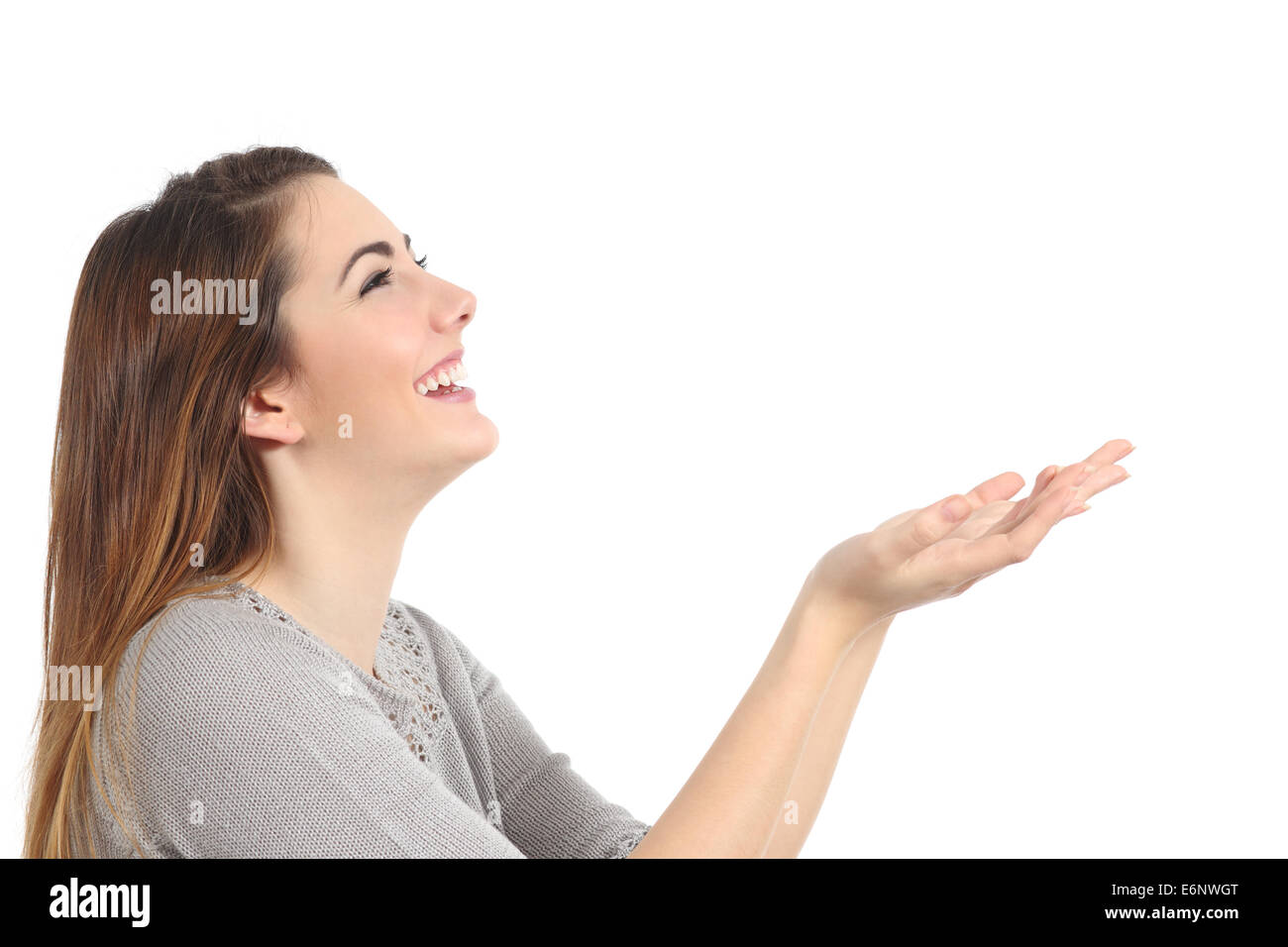 Profil von eine glückliche Frau hält so etwas leer isoliert auf weißem Hintergrund Stockfoto