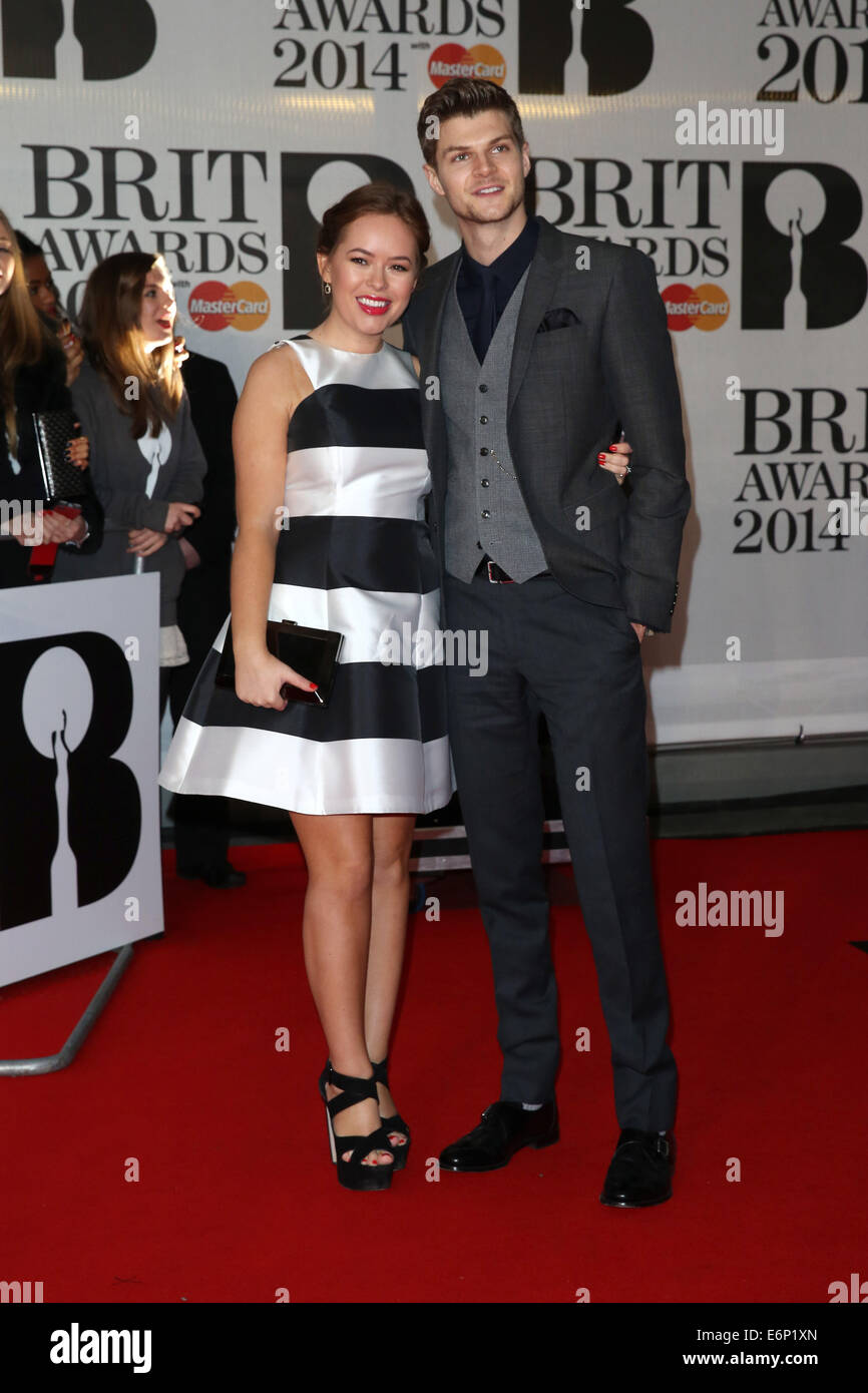Brit Awards (Brit) 2014 statt in der O2 - Ankünfte Featuring: Tanya Burr, wo Jim Chapman: London, Vereinigtes Königreich bei: 19. Februar 2014 Stockfoto