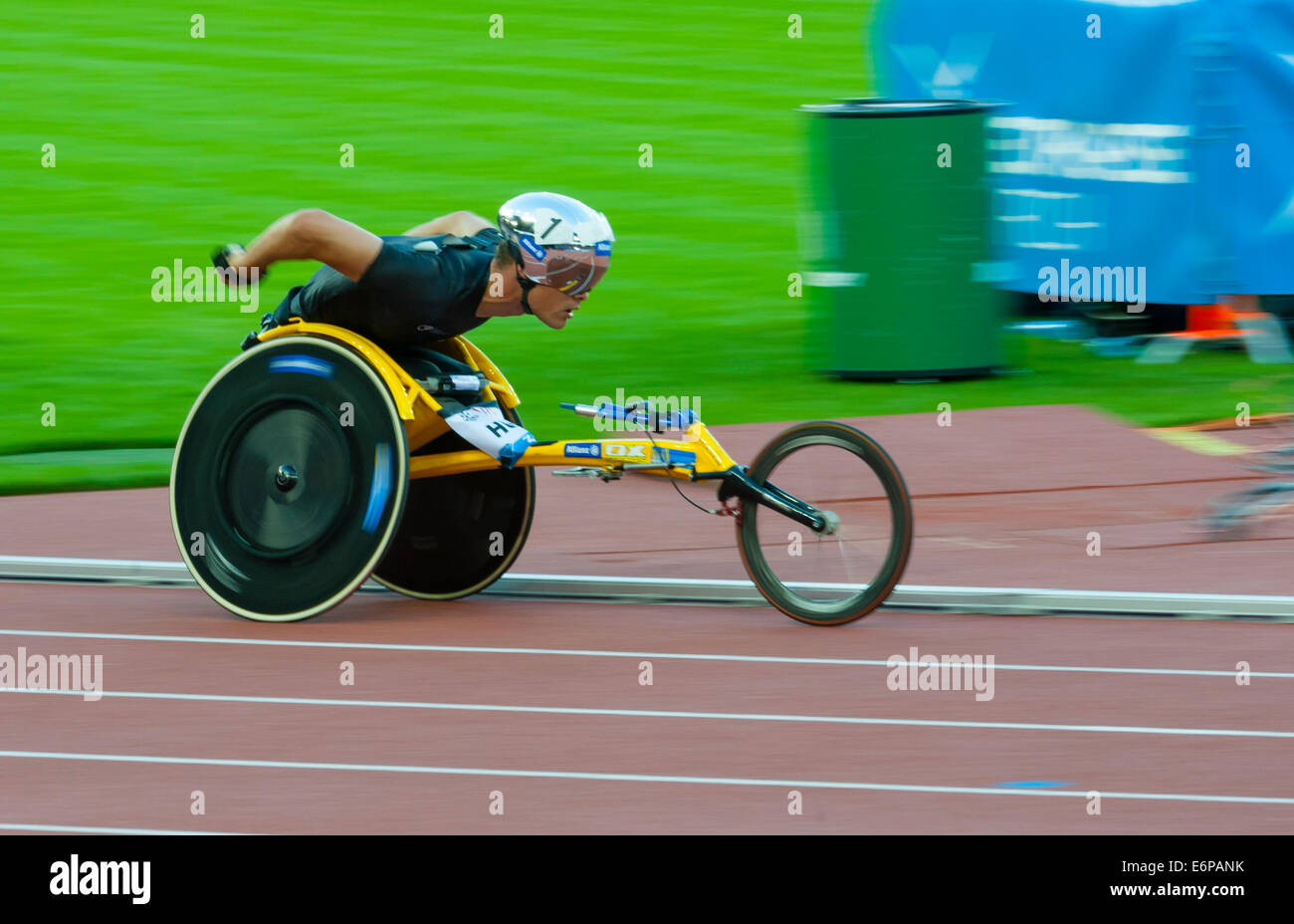 Zürich, Schweiz. 28. August 2014. Sieg für Marcel Hug (SUI) bei 3000m Rollstuhl Männerrennen bei der IAAF Diamond League-Leichtathletik-Meeting in Zürich. Bildnachweis: Erik Tham/Alamy Live-Nachrichten Stockfoto