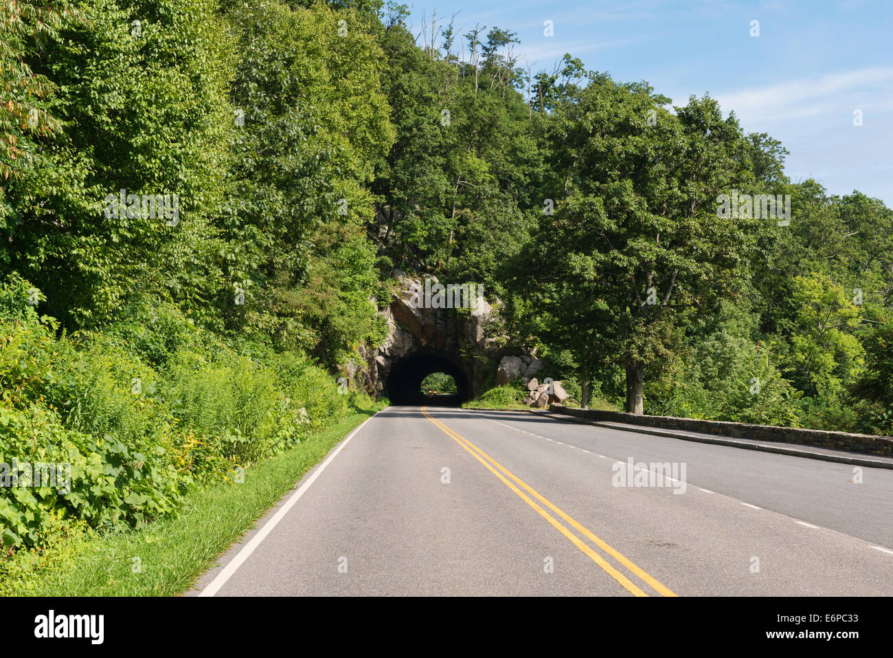 Marias Rock Tunnel, Skyline Drive, Shenandoah-Nationalpark, Virginia Stockfoto