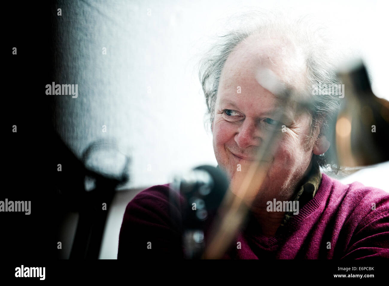 Craig Brown bei einer Craig Brown und Freunde Aufnahme in den Studios in Gusseisen 16.02.2012 Stockfoto