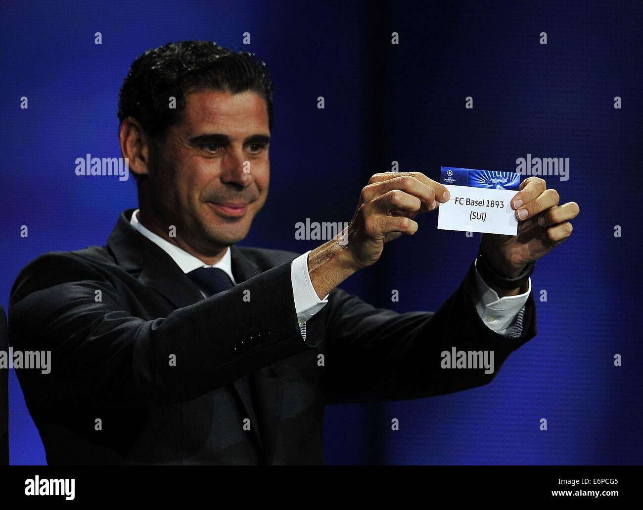 Monte Carlo, Monaco. 28. August 2014. FERNANDO HIERRO ex-Real Madrid  Fußball-Spieler, s gewählt, FC Basel, Gruppe B in der UEFA Champions League  2014 - 15 Auslosung im Grimaldi Forum. Bildnachweis: Marcio Machado/ZUMA