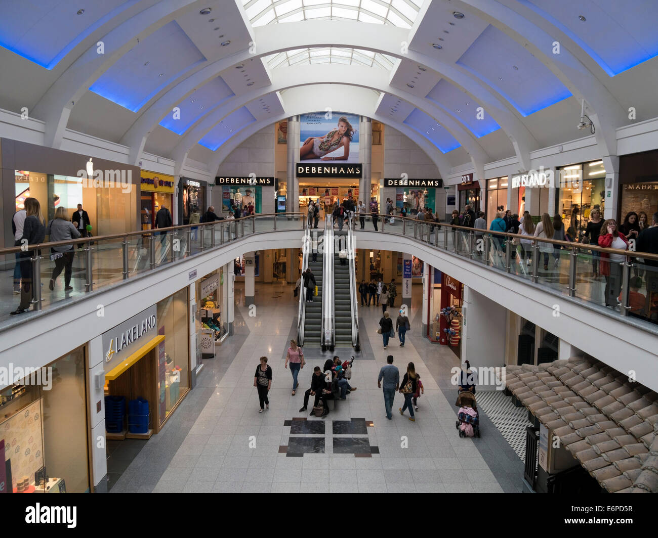Innere des Churchill Square Shopping Centre Brighton, England, Vereinigtes Königreich. Stockfoto