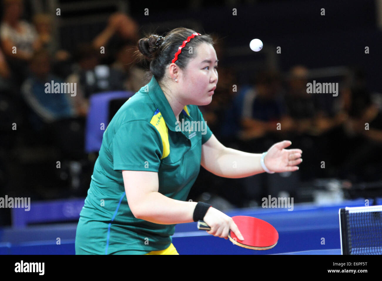 Ziyu Zhang von Australien V Indien in Womens Tischtennis Damen Team Finale - Bronze-Medaille-Team-Match auf 2014 Commonwealth Games. Stockfoto