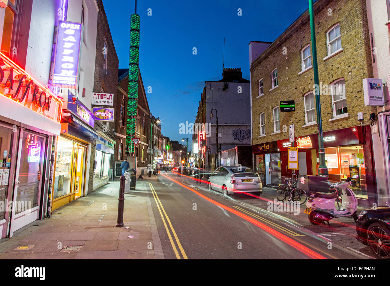 Brick Lane bei Nacht-London-UK Stockfoto