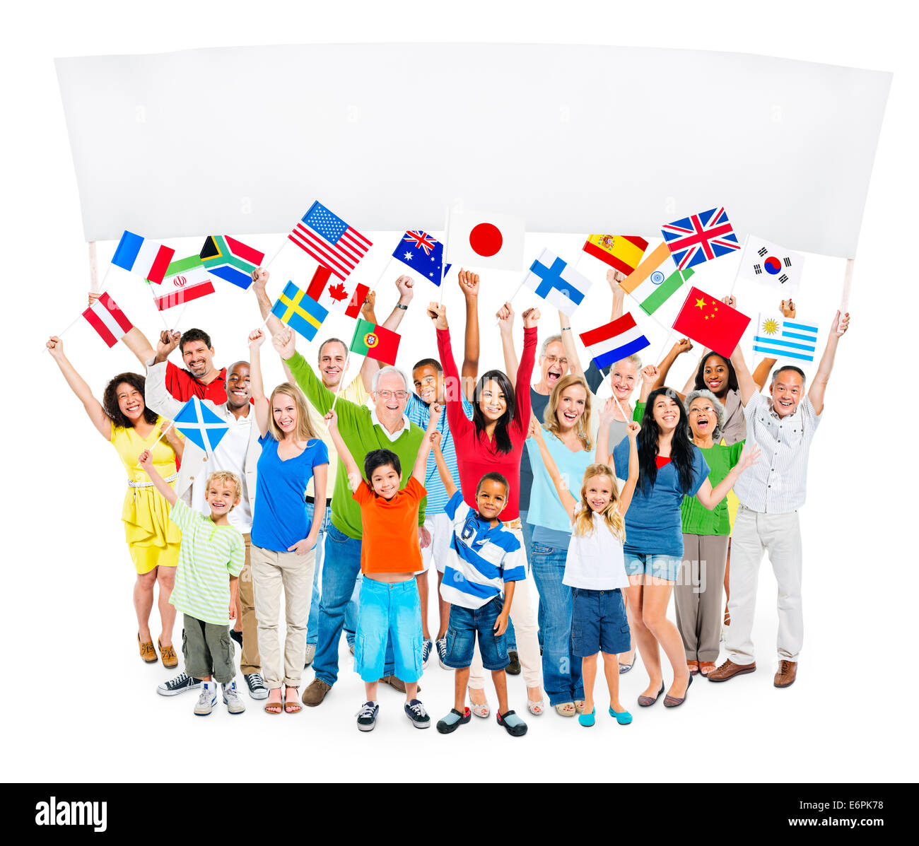 Multiethnische Gruppe von Menschen halten, leere Billboard und Nationalflaggen Stockfoto