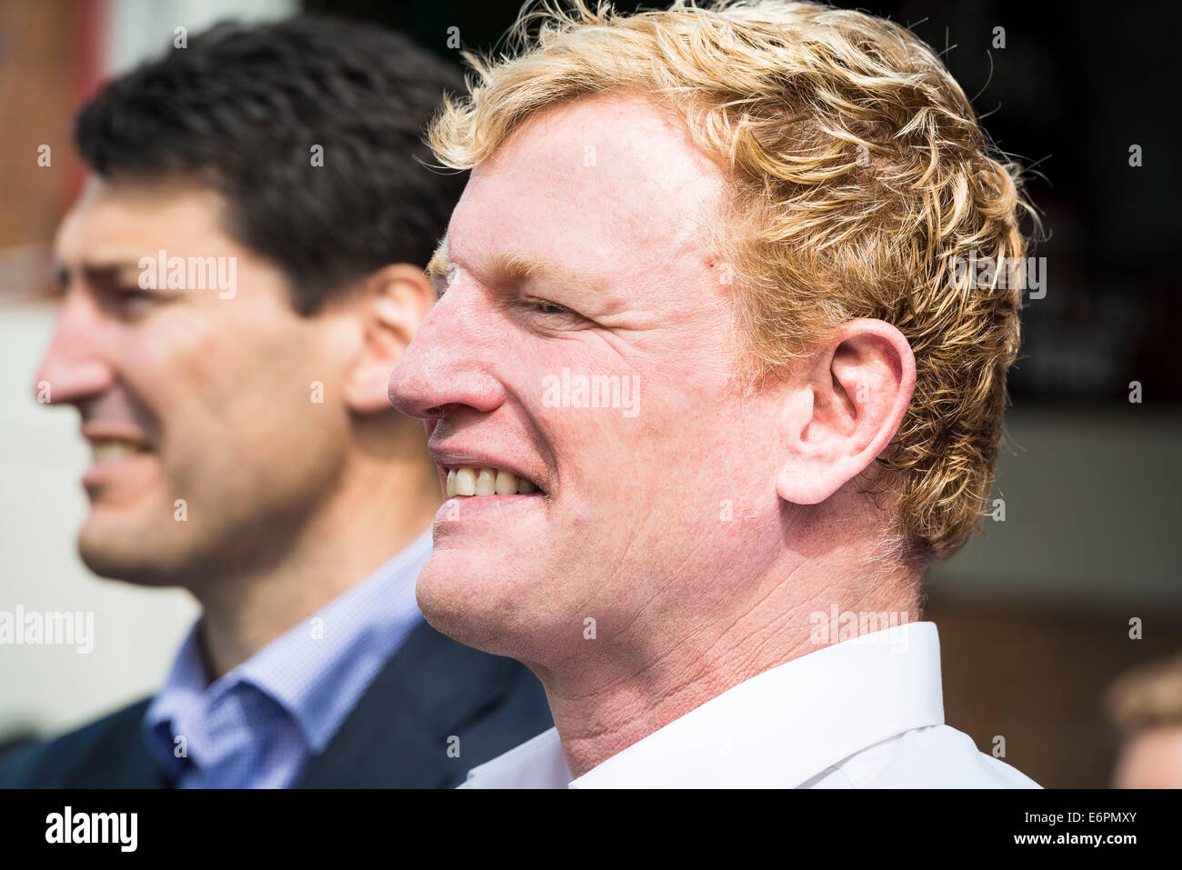 Sydney, Australien. 29. August 2014. Der erste Tag des Gay Rugby World Cup besuchte die Bingham Cup Bingham Cup Präsident Andrew "Fuzz" Purchas (R) und John Eales ehemaligen Wallabies Kapitän (L). Bildnachweis: MediaServicesAP/Alamy Live-Nachrichten Stockfoto
