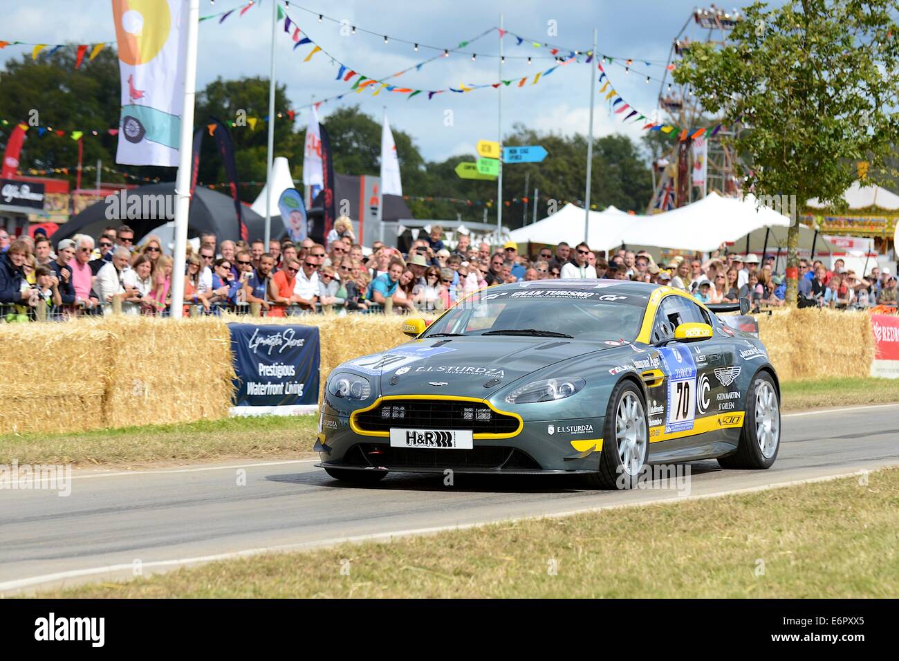 Aston Martin V8-N430 Chris Evans' CarFest im Süden zugunsten von Kindern In Not Stockfoto