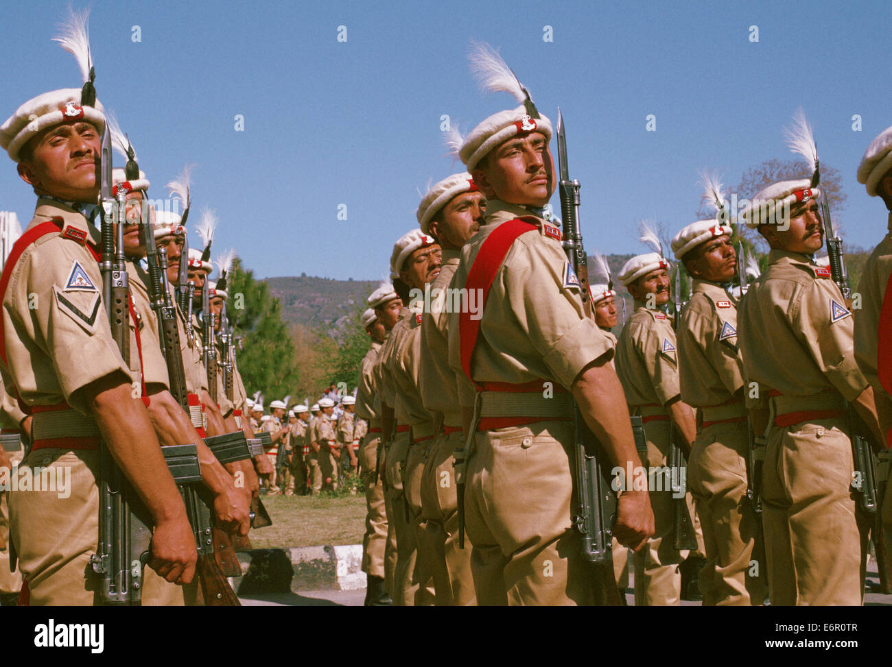 Soldaten marschieren während einer Nationalfeiertag (Pakistan Tag) (Pakistan) Stockfoto