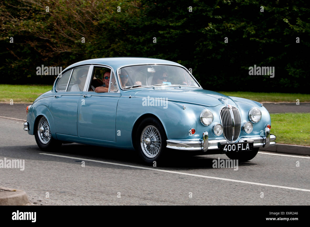 Jaguar Mk2 Auto unterwegs Fosse Way, Warwickshire, UK Stockfoto
