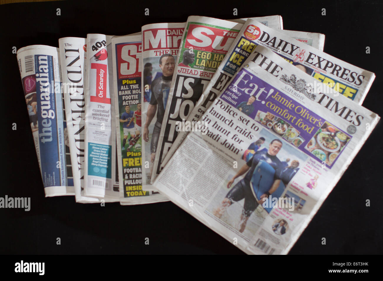 Guardian, Daily Mirror, Daily Express, Daily Star. Unabhängige, ich am Samstag, The Independent, Papiere The Sun, The Times, Stockfoto