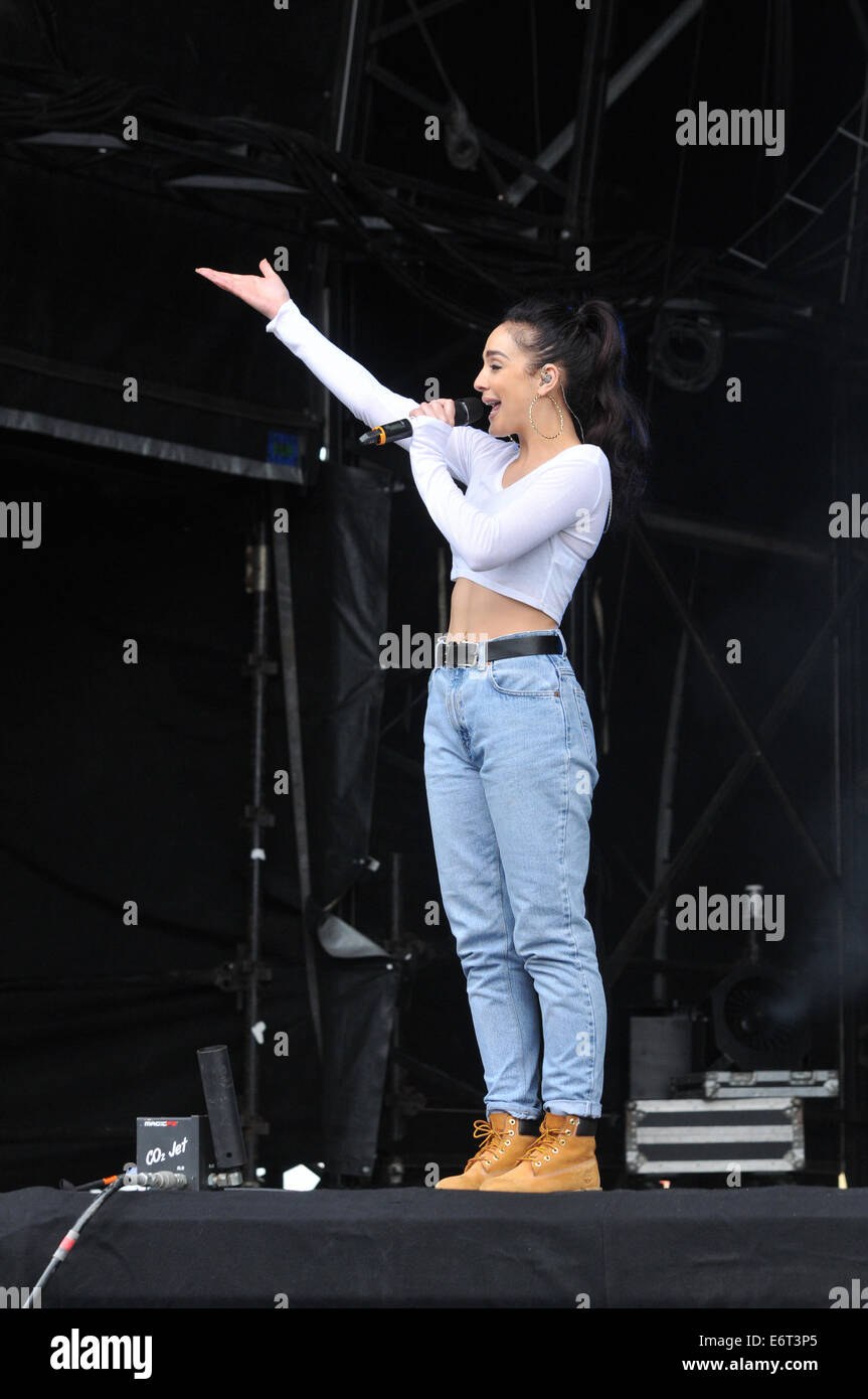 Fusion Festival, Birmingham, UK, Samstag, 30. August 2014, M.O führen ihre Reihe beim Fusion Festival im Cofton Park in Birmingham Credit: Kelly Rann/Alamy Live News Stockfoto