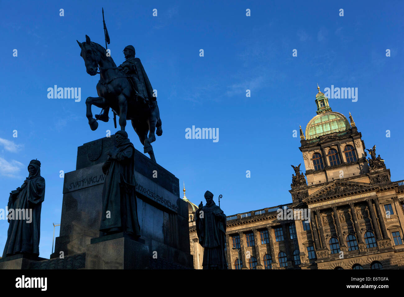 Statue des Hl. Wenzel, hinter dem Nationalmuseum, in Prag in der Tschechischen Republik Stockfoto