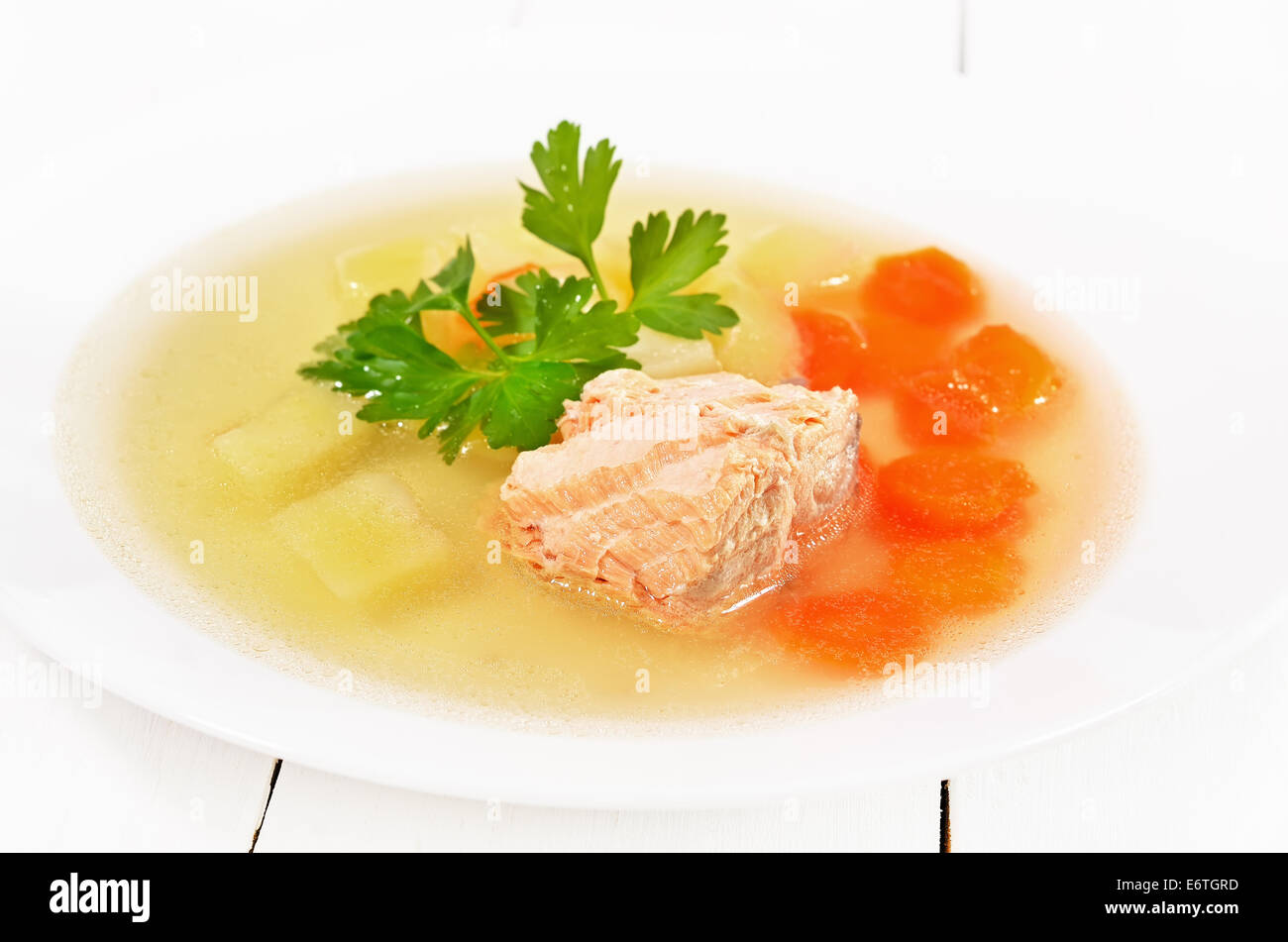 Fischsuppe mit Lachs und Gemüse Stockfotografie - Alamy