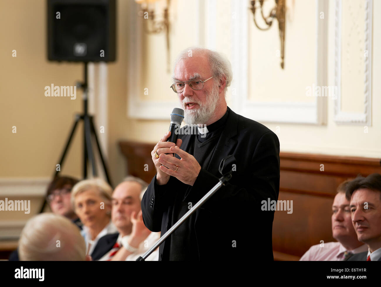 Die richtige Reverend Rowan Williams bei der Oldie literarischen Mittagessen 12.03.13 Stockfoto